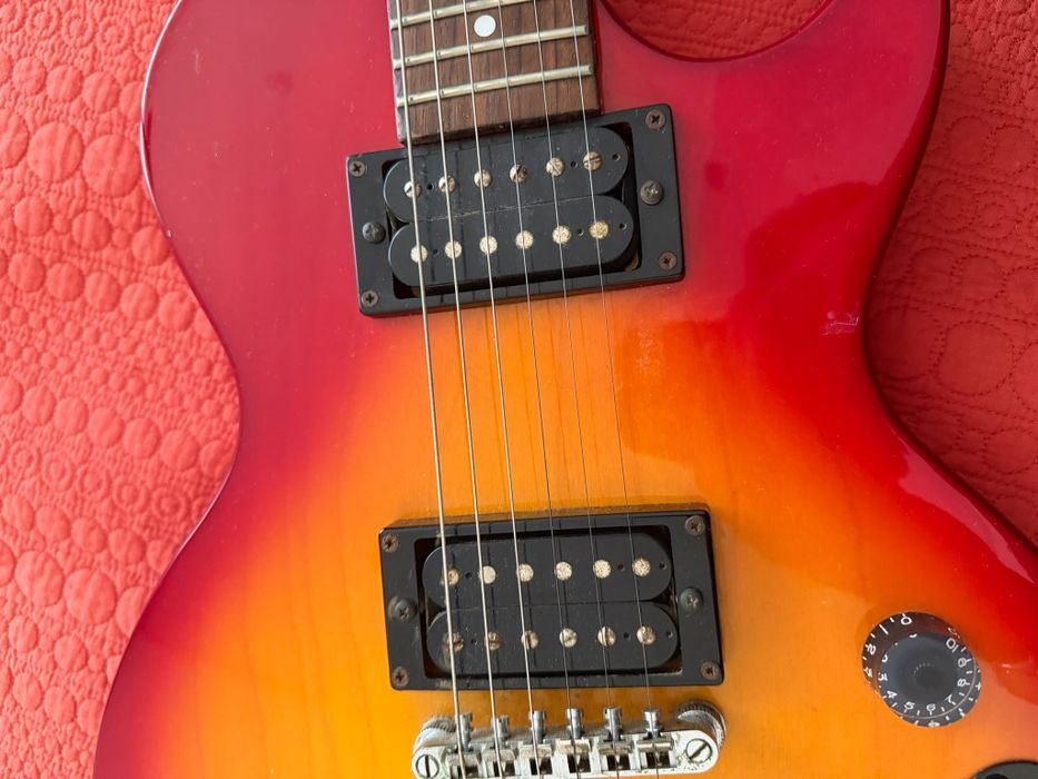 Guitarra elétrica Epiphone Les Paul Special Model 2001