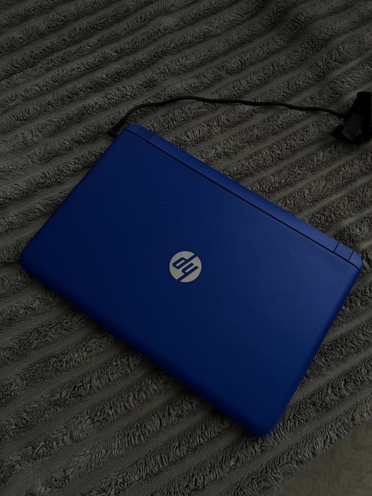 Ноутбук HP Pavilion 15 / AMD A10 Radeon R8 / 4GB RAM / Windows 10