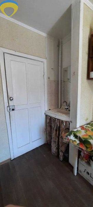 Продам кімнату біля Червоного скверу!