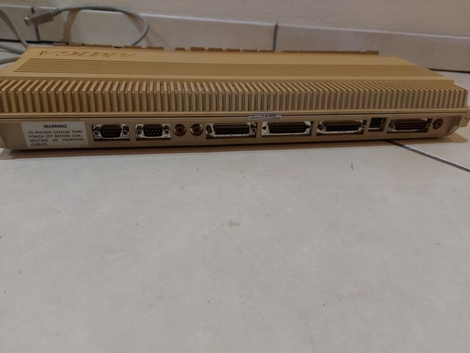 COMMODORE Amiga A -500 stary komputer,retro