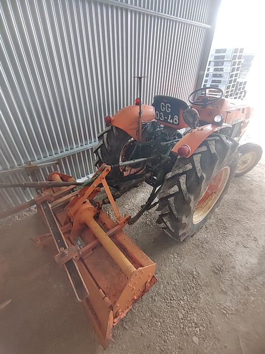 Kubota L295 com Acessórios