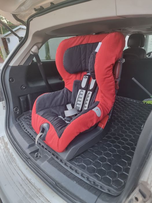 Дитяче автокрісло Britax Romer King 9 18кг 0+ 1 група