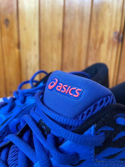 Кросівки ASICS Gel CUMULUS 39 розмір