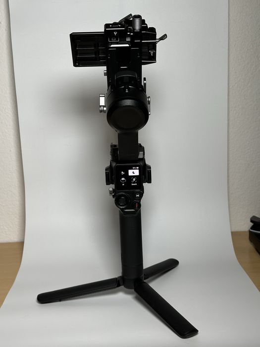 DJI RS 4 – Estabilizador Gimbal Profissional