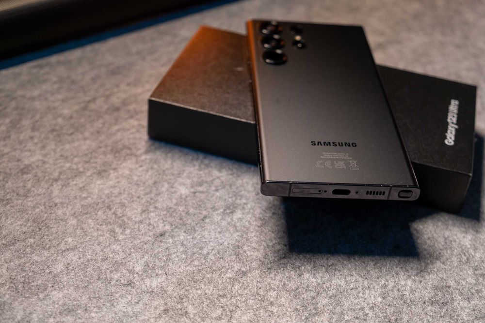 Samsung Galaxy S23 Ultra 5G – 256GB – Como Novo, Fatura e Garantia