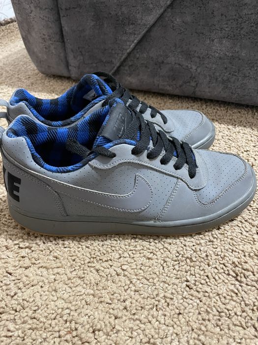 Кросівки nike сірі