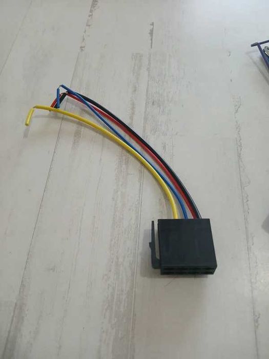 Cabo Rádio Carro ISO 8+4 Pinos Car Conector