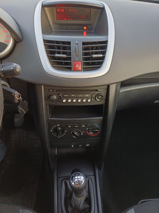 SPRAWNE 207Kombi.OPONY ZIMA.Silnik 1.6hdi.