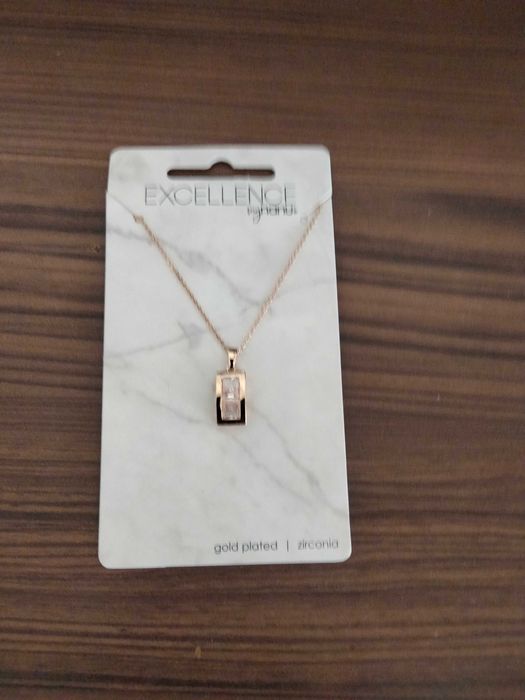 Łańcuszek stał szlachetna