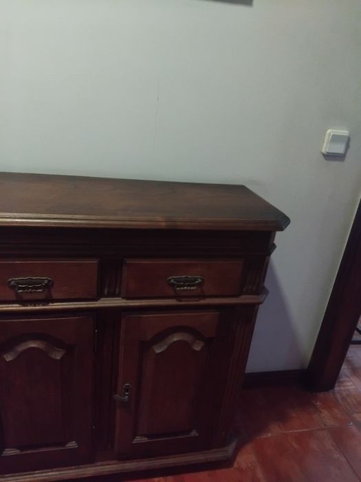 Sapateira  com três portas e gavetas