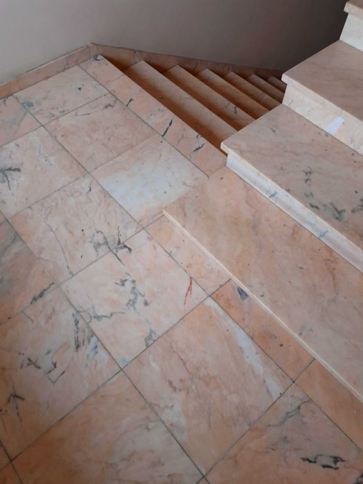 Schody marmurowe marmur różowy