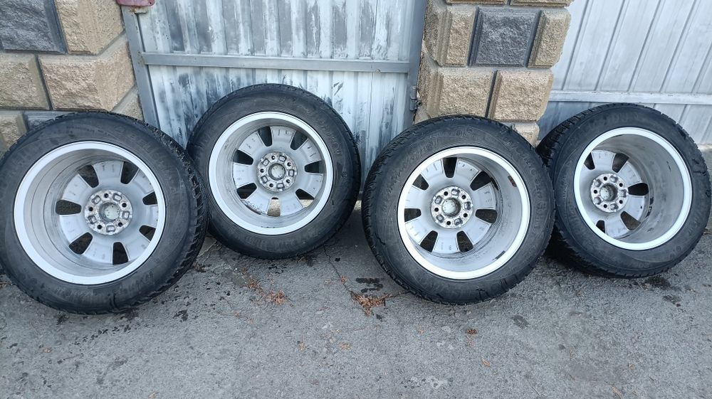 Продам диски з резиною або без.