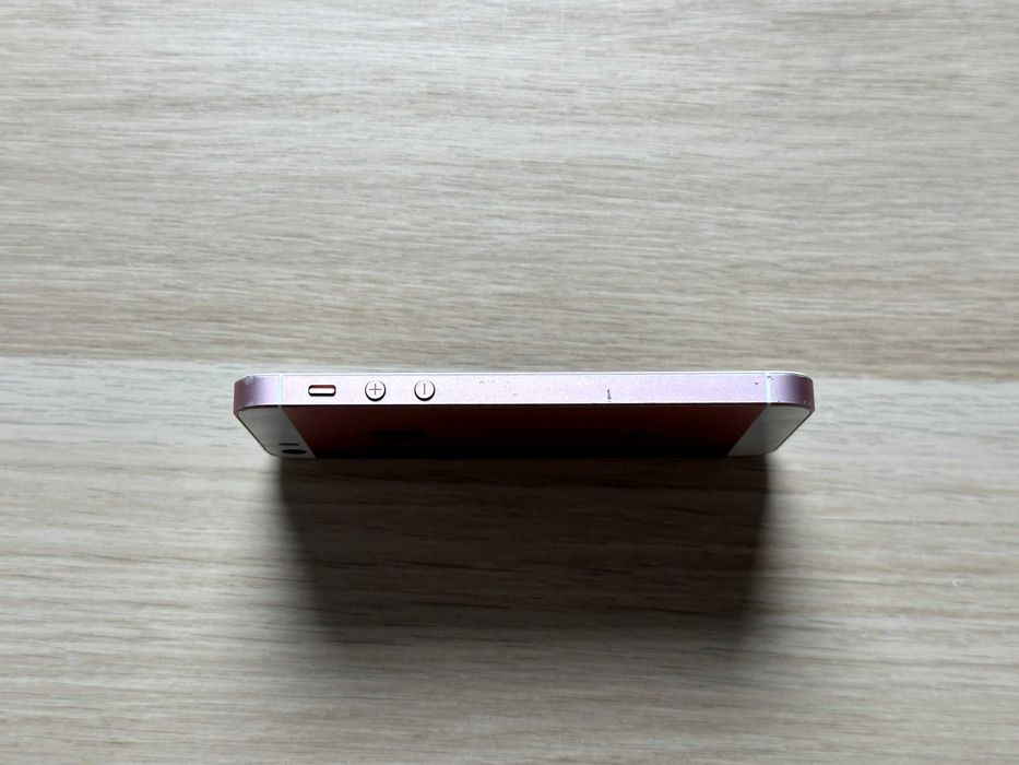 iPhone SE 2016 – Blokada iCloud – Na części