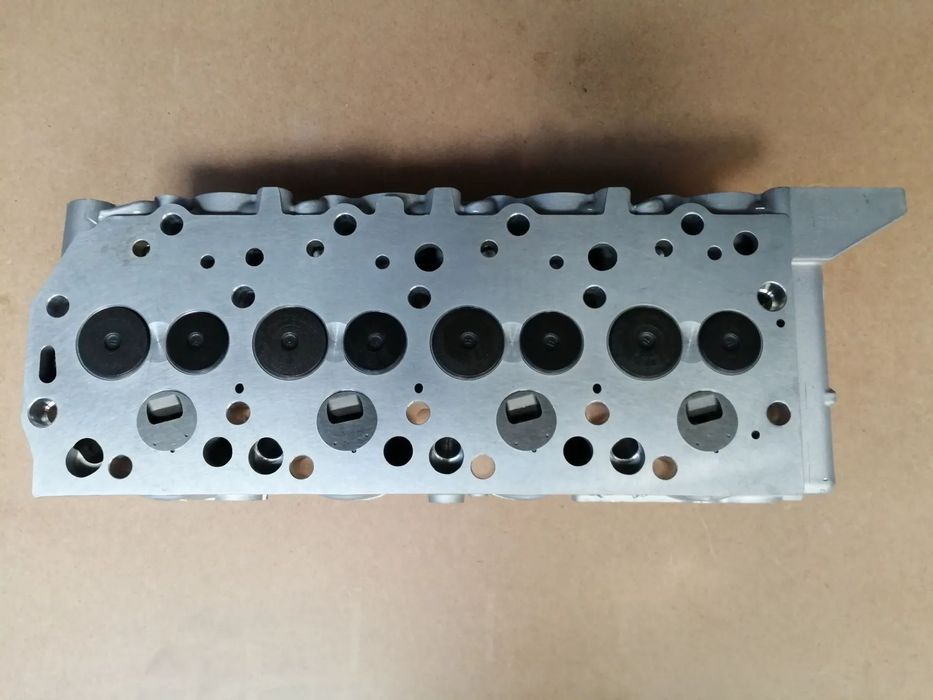 Cabeça Motor Completa 2.5 D / 2.5 TD e 2.3 D / 2.3 TD 4D56 -
