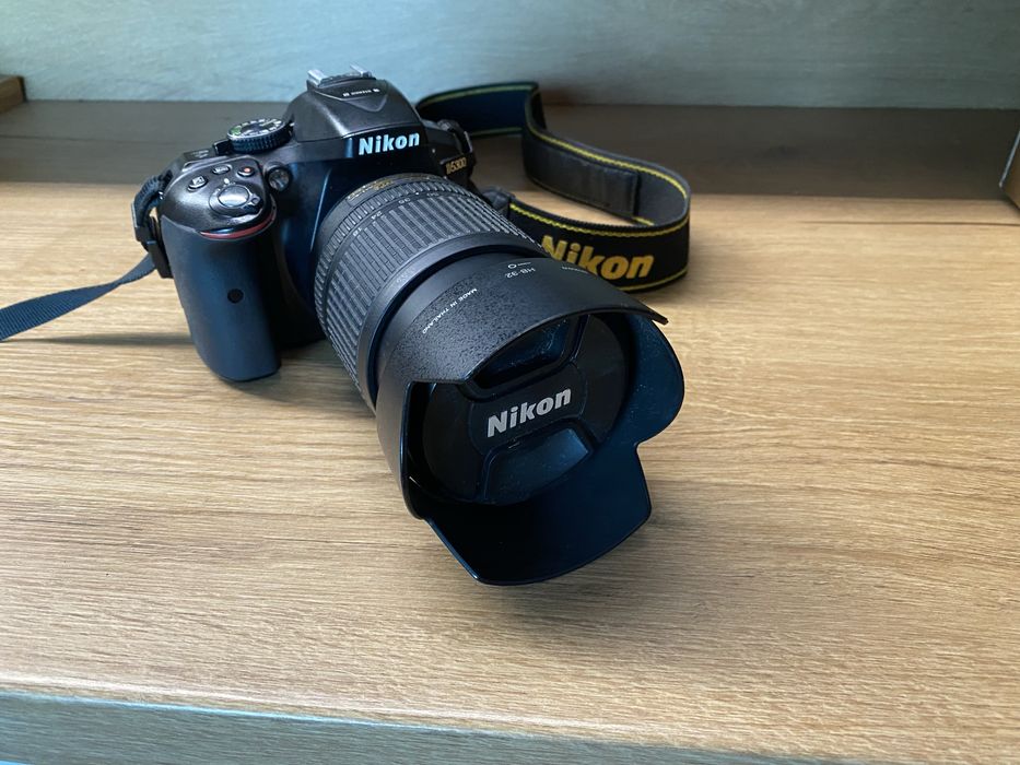 Nikon 5300 z obiektywem 18-105