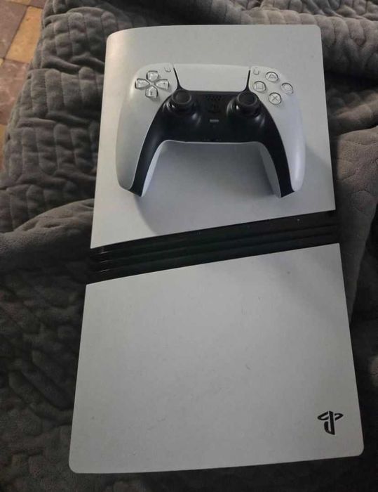 Ps5 pro 1tb com a sua caixa e dois comandos
