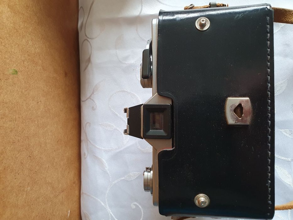 Sprzedam aparat Practika PRL plus lampa  Toshiba