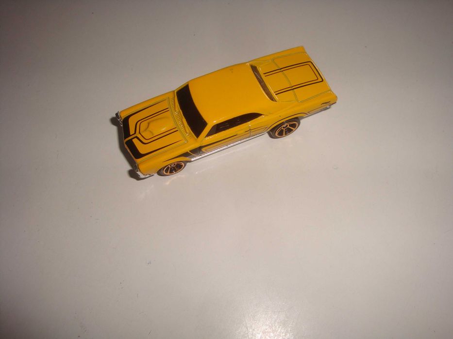 Samochodzik autko Pontlac  Mattel /9