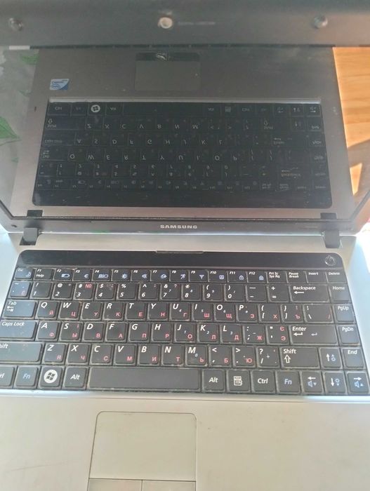 Продам ноутбук Самсунг RV408