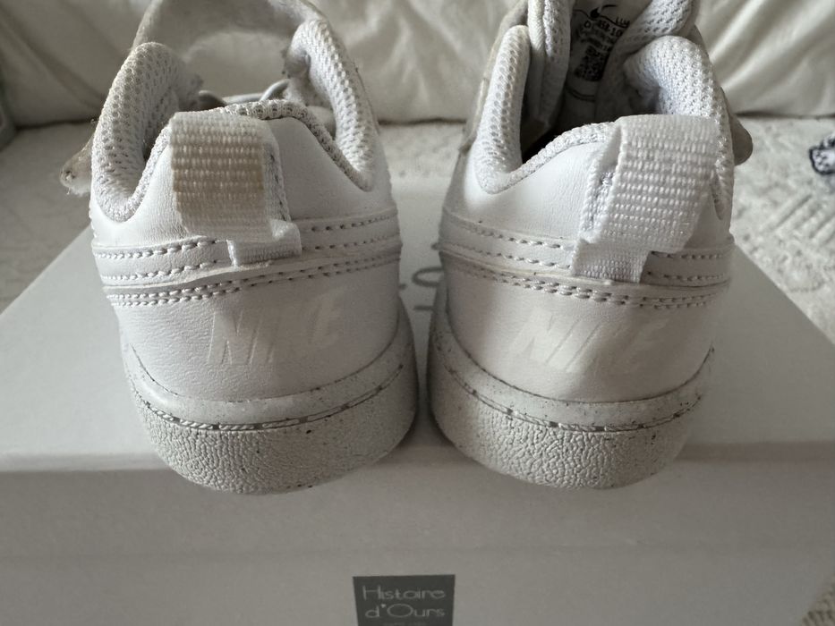 Sapqtilhas Nike tam. 21