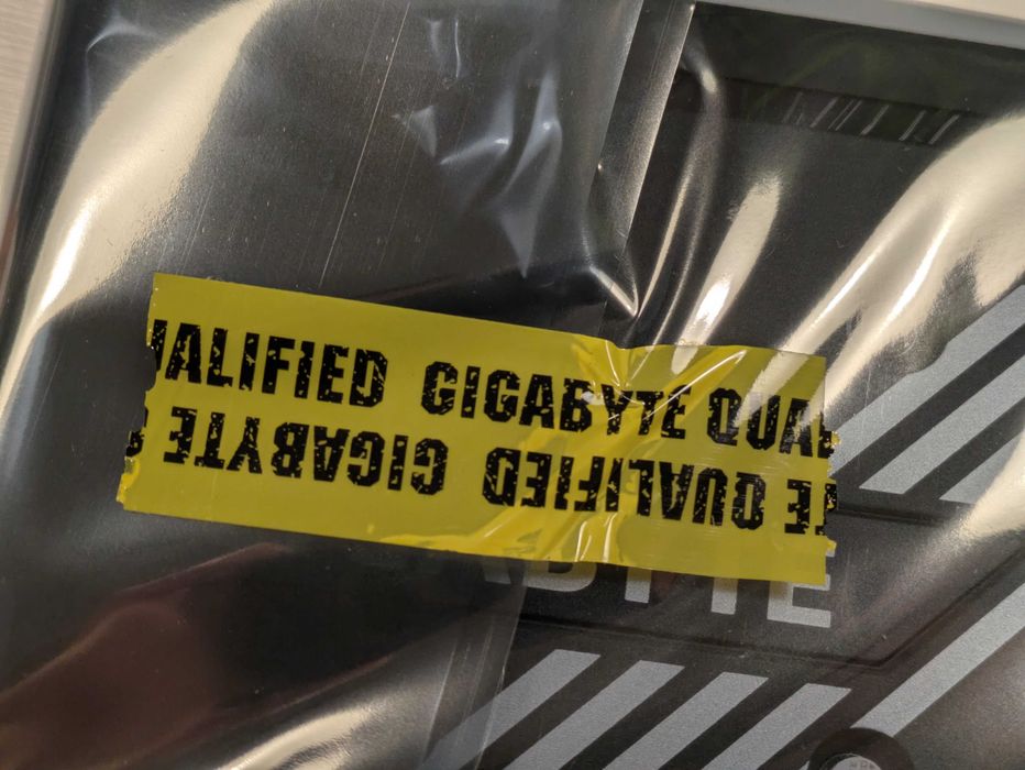 Karta graficzna Gigabyte GeForce RTX 5060 Ti Windforce Max OC 16GB