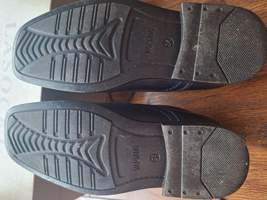 Półbuty vapiano skóra rozmiar 34 czarne