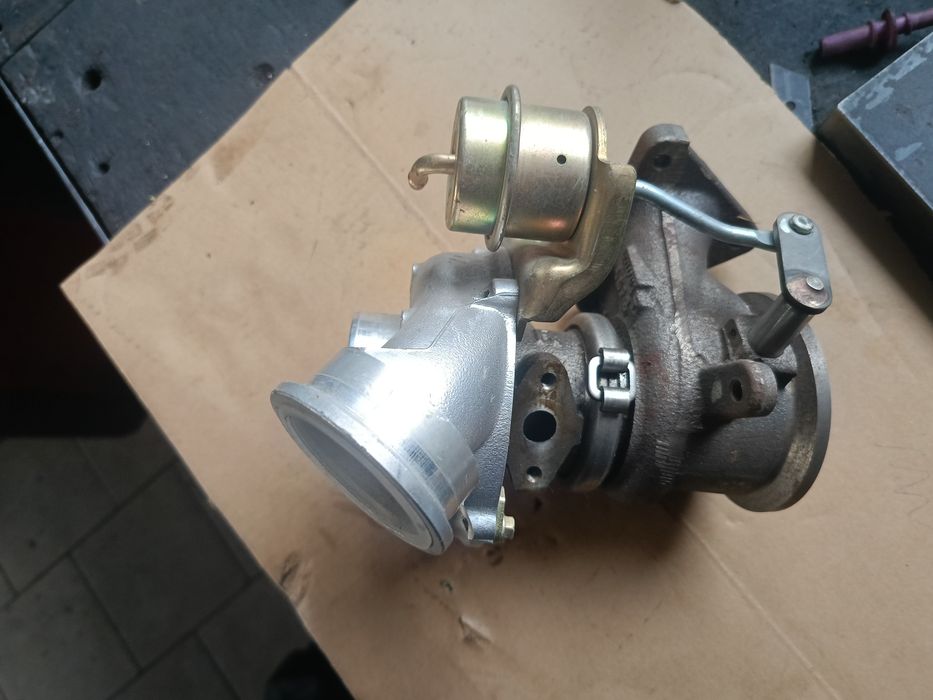 Orginalna Turbina mercedes c330 c360