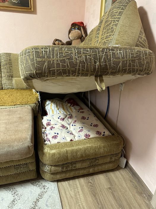 Діван кутовий (правий)+крісло