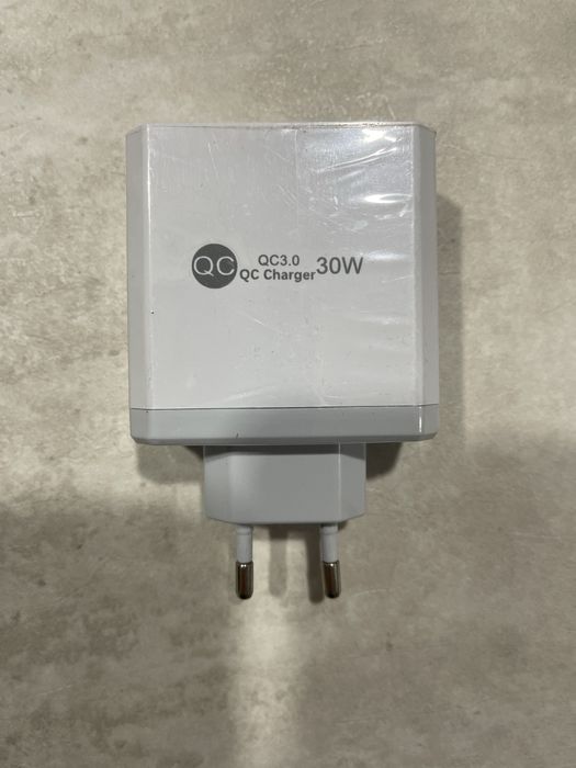 Продам быструю зарядку 30W