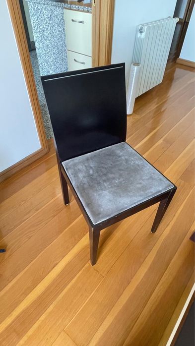 Conjunto Mesa Extensível e 6 cadeiras