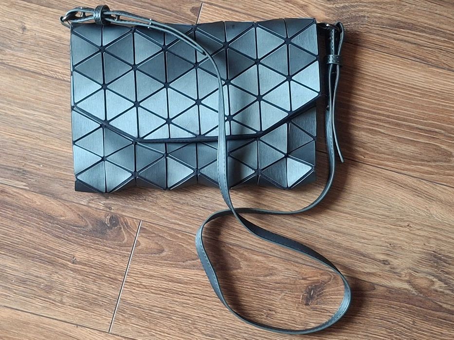 Torebka geometryczna kopertówka grafitowa Geometric