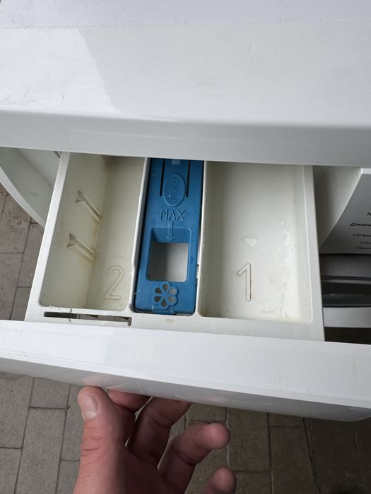 Стиральная машина на запчасти  Electrolux EWS1074SMU