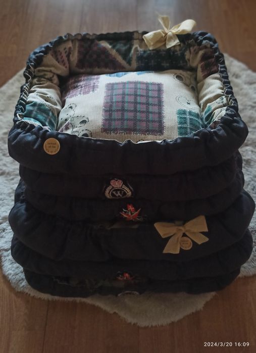 Лежаночки для домашніх улюбленців