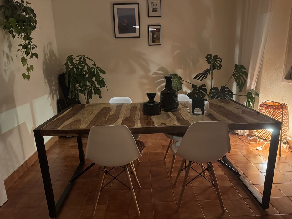 Mesa de jantar madeira acacia e ferro