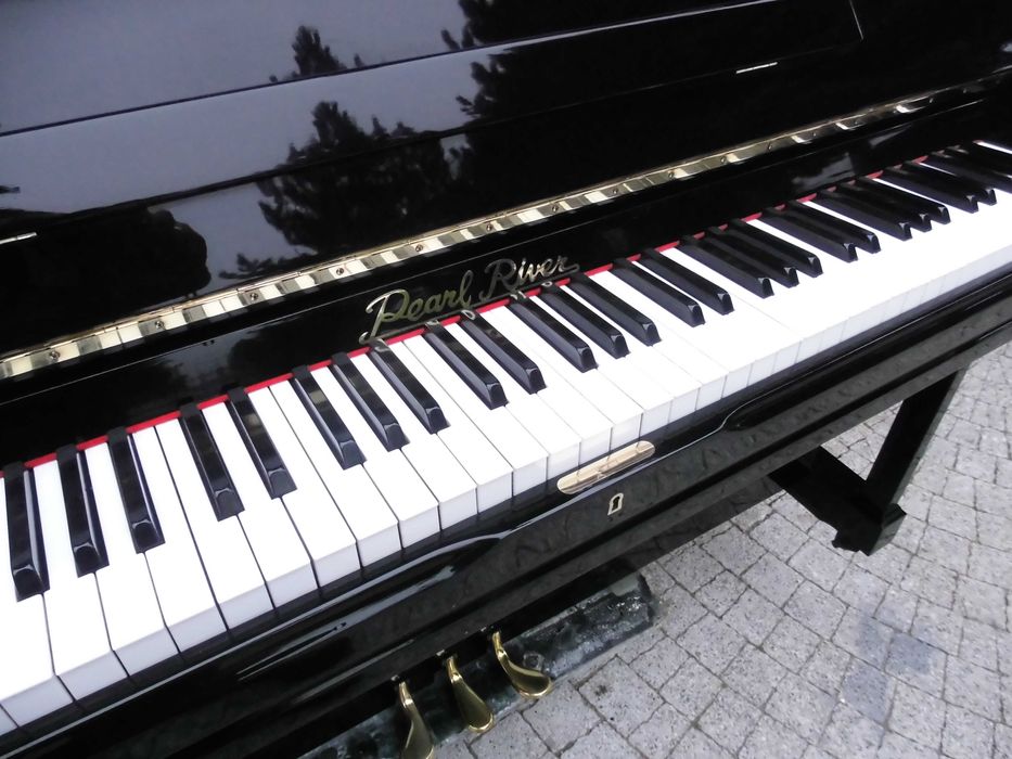 Pianino 8 letnie Pearl River U121 poliester oryginał czarny na gotowo