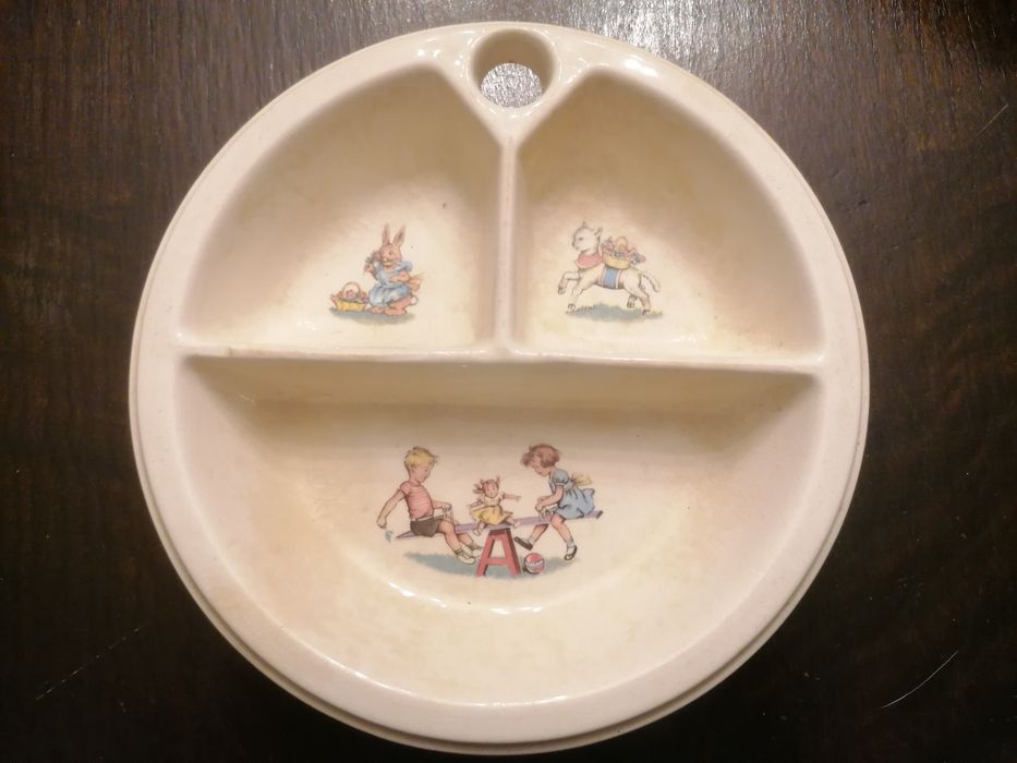 Prato infantil de aquecimento vintage