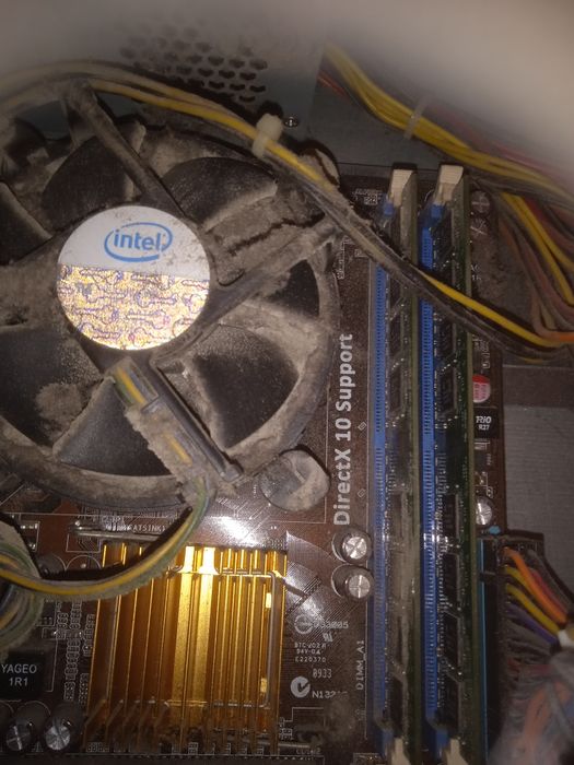 Stary komputer stacjonarny