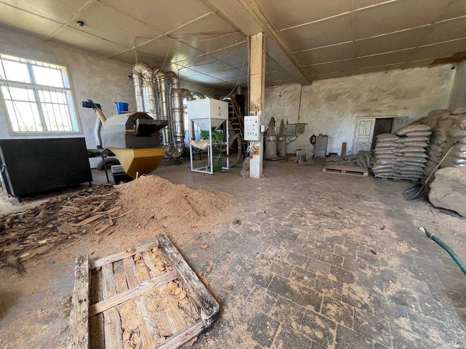 Продаж! Виробничо-складські приміщення 3ʼ050 м²