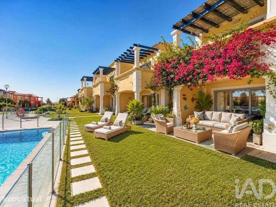 Casa / Villa T3 em Luz de Tavira e Santo Estêvão de 144 m2