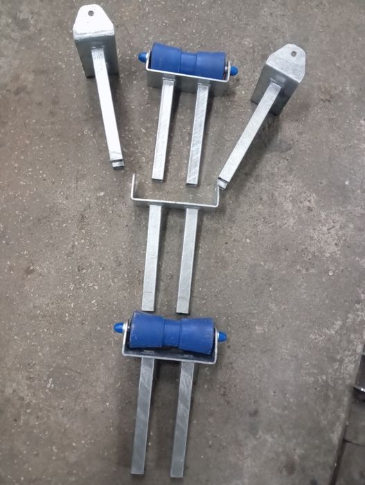 Mocowanie z rolką  podlodziową plus dwa cybanty