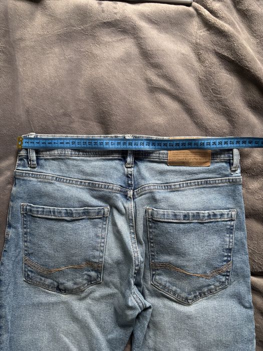 Вузькі джинси Bershka