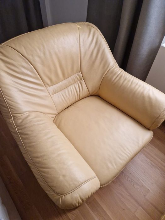 Sofa rozkładana i dwa fotele