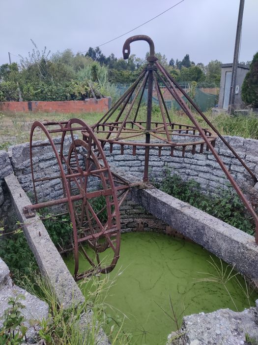 Engenho de retirar água antigo