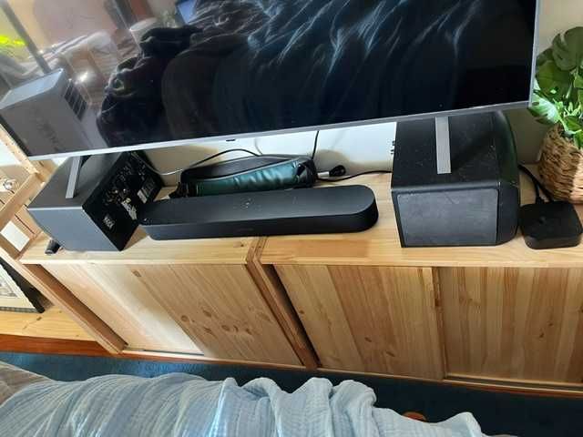 Móvel de TV / aparador em pinho maciço com 2 portas