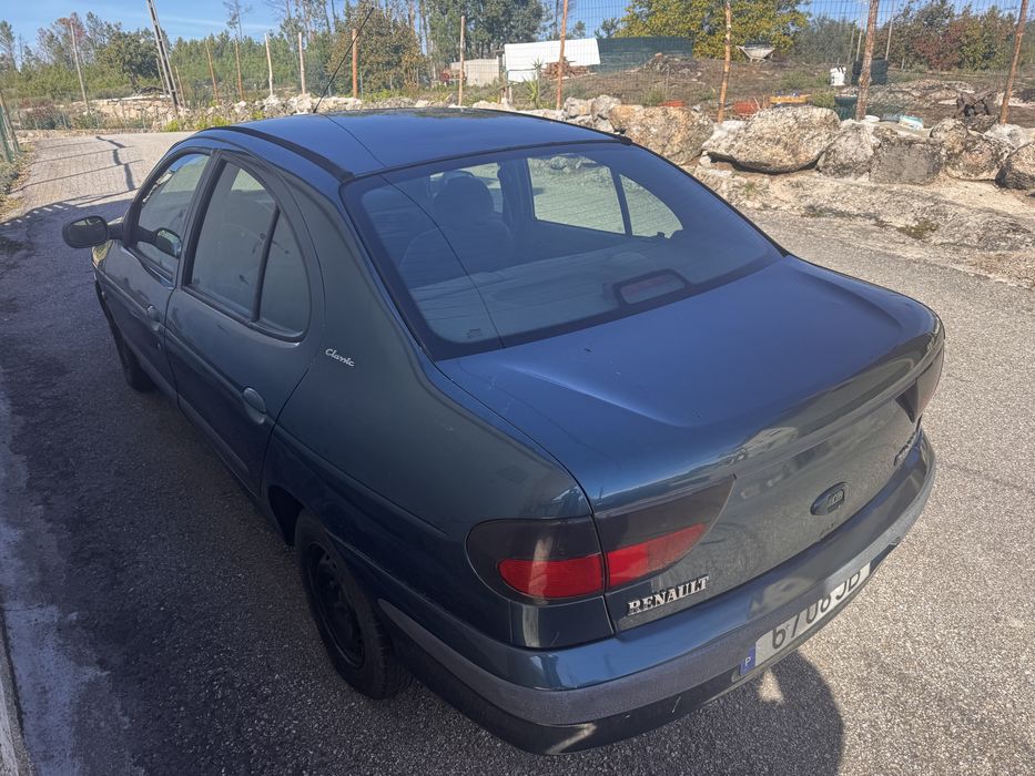 Renault Mégane para peças ou para reparar