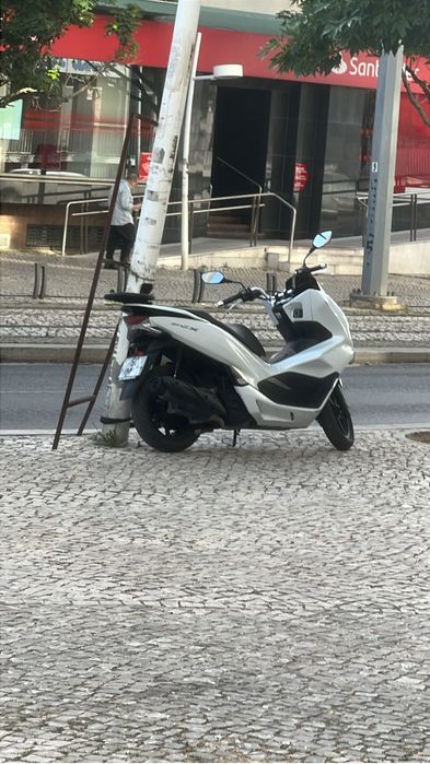 Vendo ou troco pcx