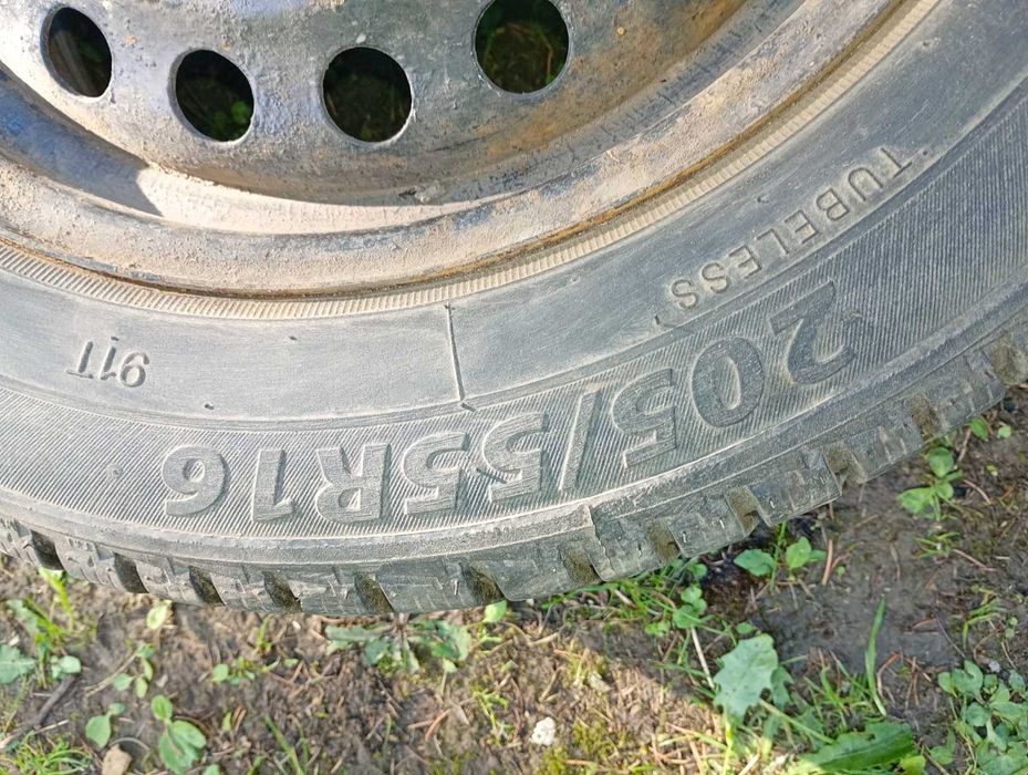 Koła zimowe FORD 205/55/16 5x108
