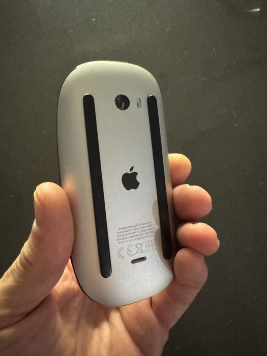 Magic louse like new, internal battery64586304576387121