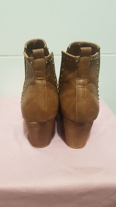 Buty nr.38 Day Vine  skórzane wiosenno-jesienne.