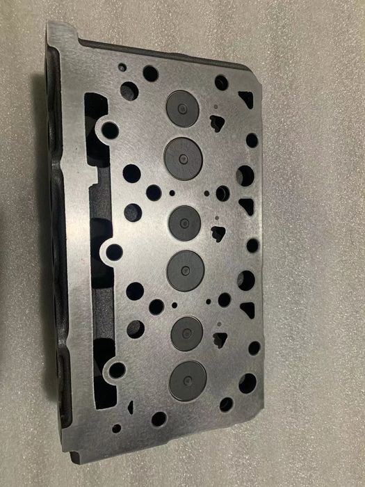 Головка блока Kubota V1505 V1703 V1902 d1102 d1301 d1302 d1403 d1403 d1503 d1703 d1803 v1205 v1305 v1405 v1305 v1500 v1501 v1502 v1505 v1701 v1702 v17